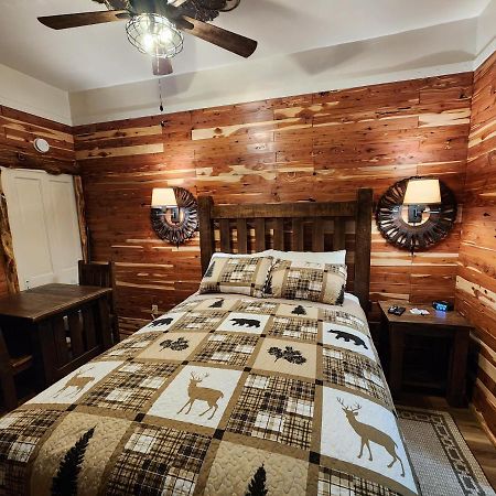 Log Cabin Inn Eureka Springs Kültér fotó