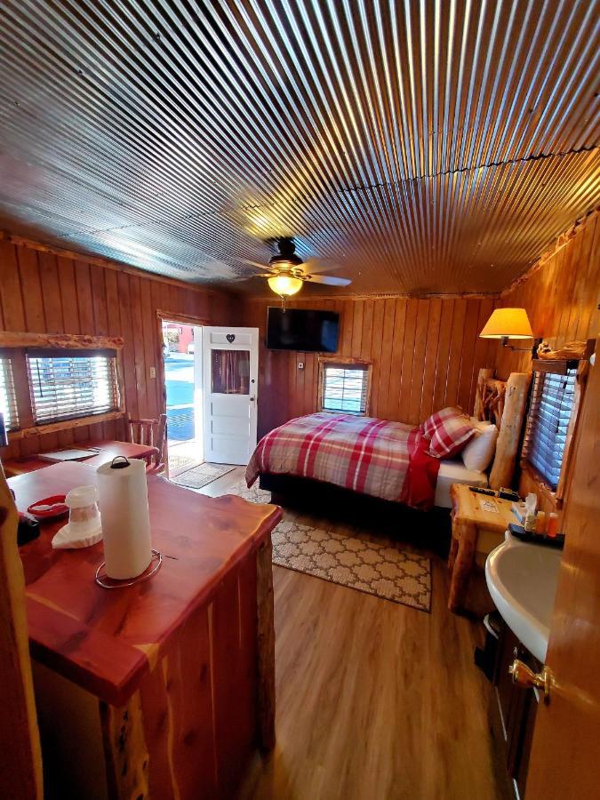 Log Cabin Inn Eureka Springs Kültér fotó