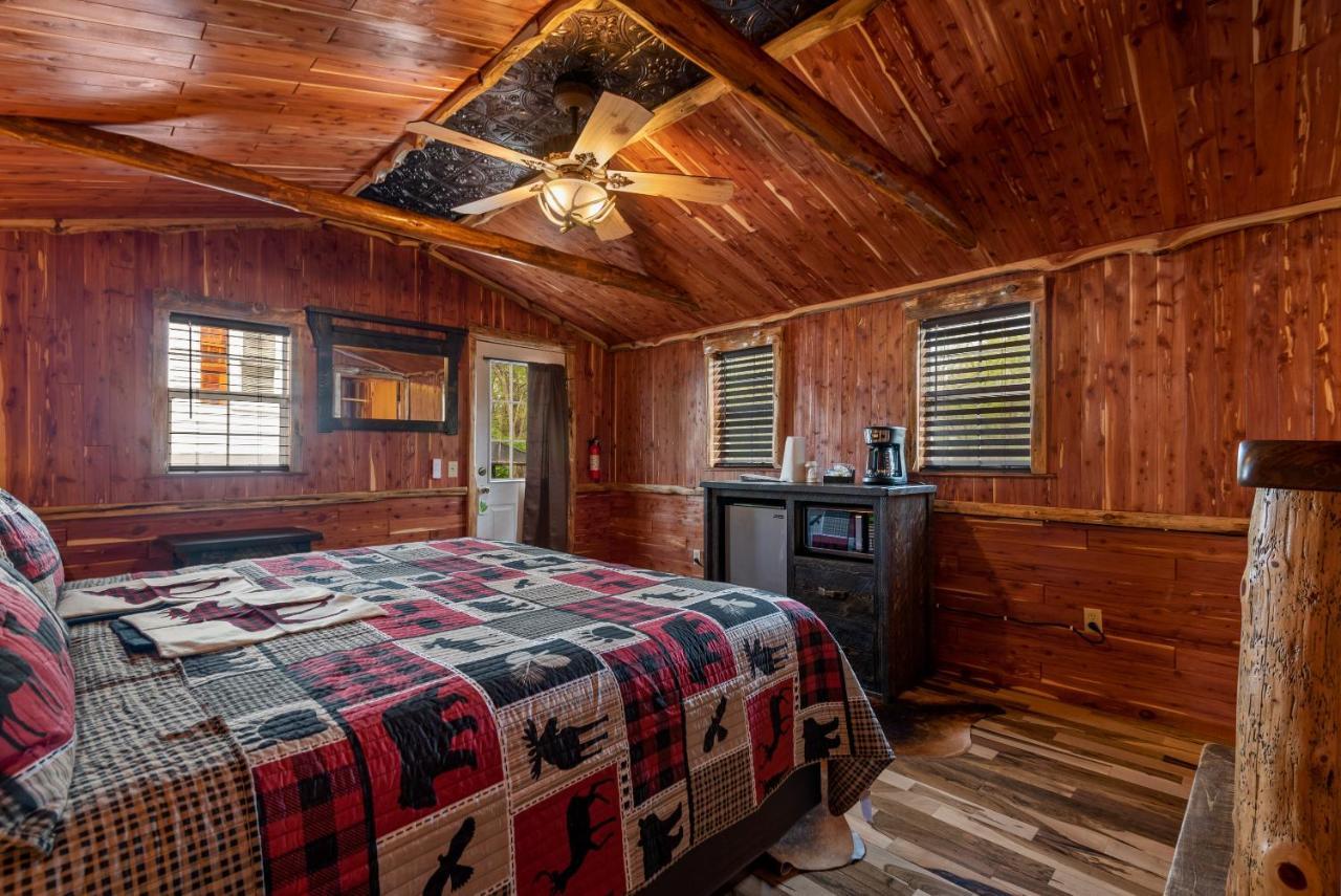 Log Cabin Inn Eureka Springs Kültér fotó