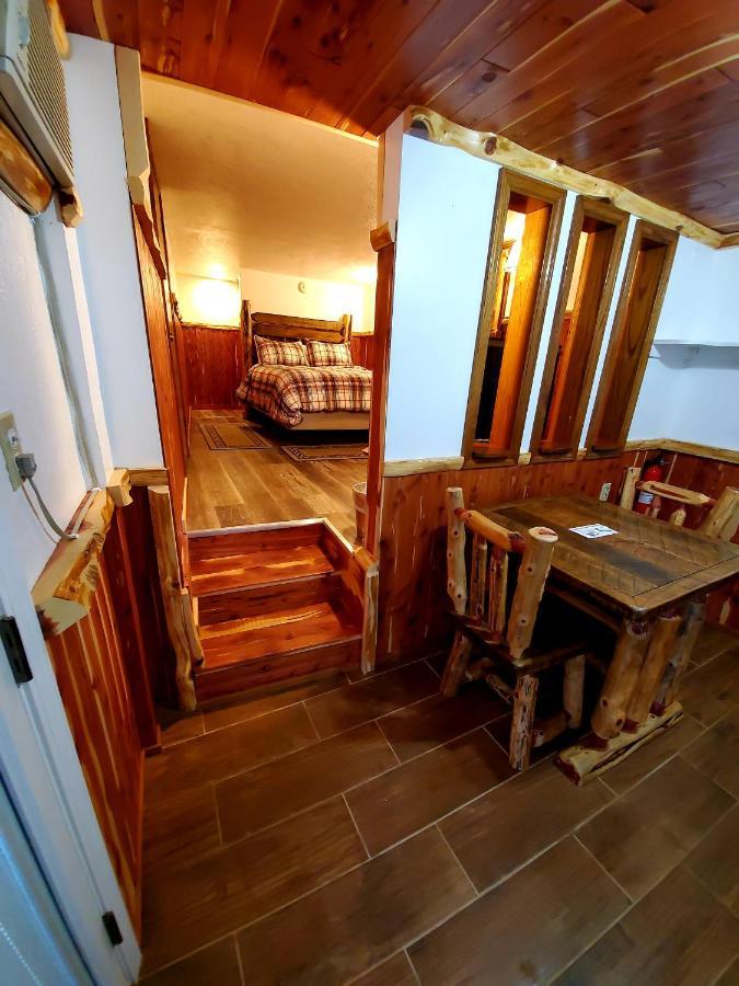 Log Cabin Inn Eureka Springs Kültér fotó