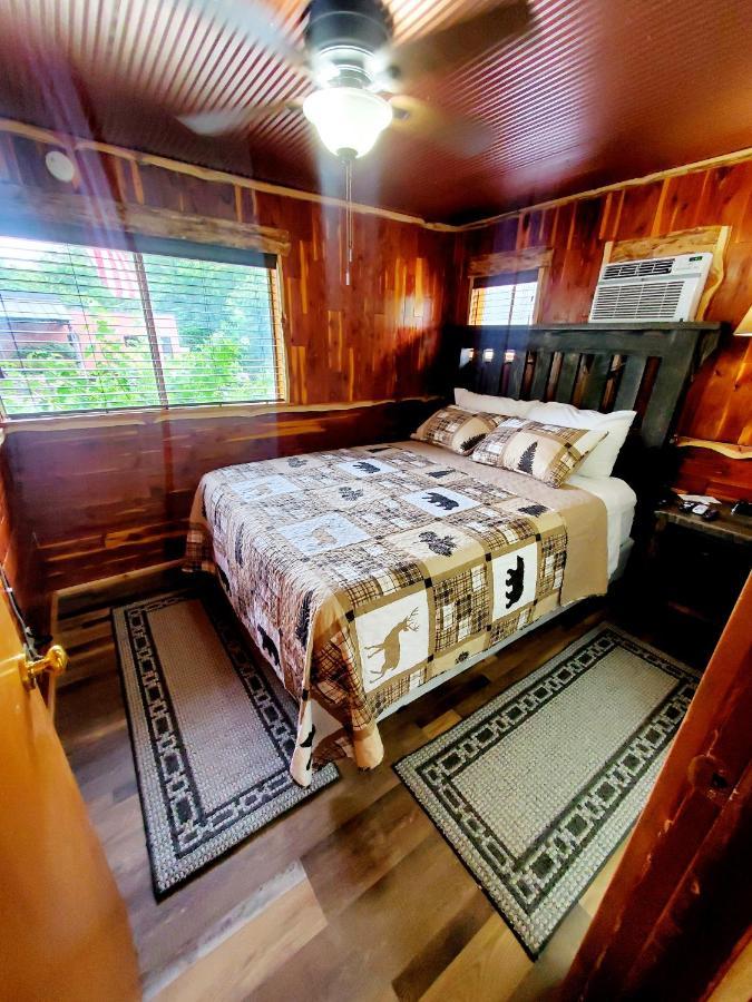 Log Cabin Inn Eureka Springs Kültér fotó